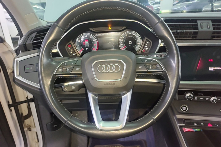 Audi Q3 2021 #11 Audi Q3 2021 изображение автомобиля #11