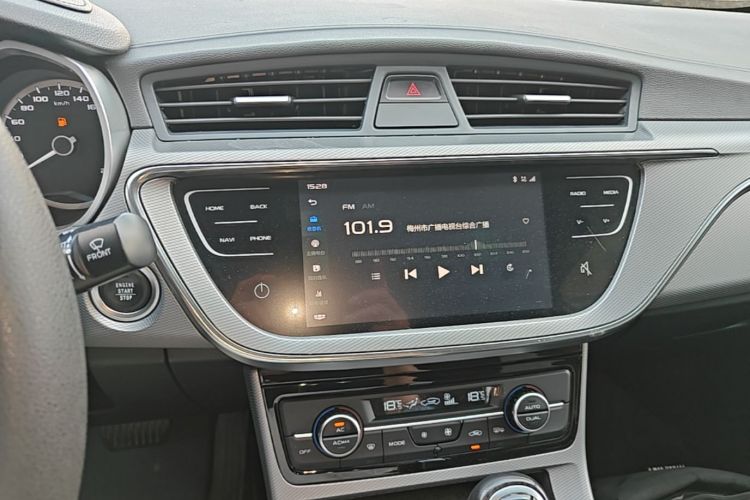 GEELY Emgrand GL 2020 #13 GEELY Emgrand GL 2020 изображение автомобиля #13