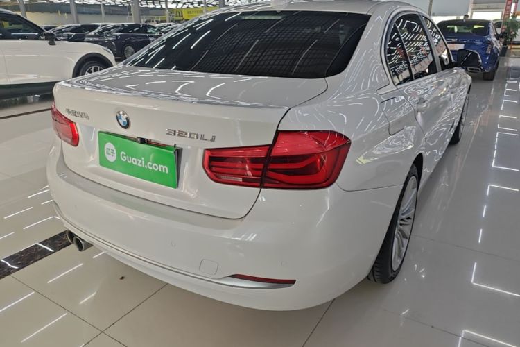 BMW 3 Series 2018 car image #7