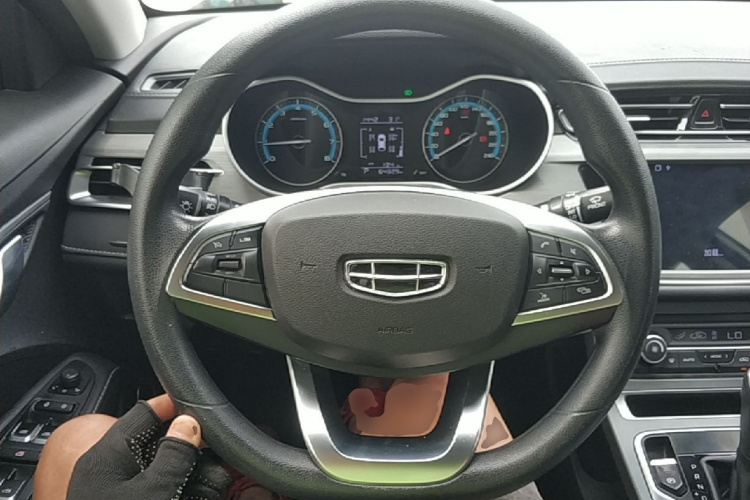 GEELY Emgrand 2022 car image #11