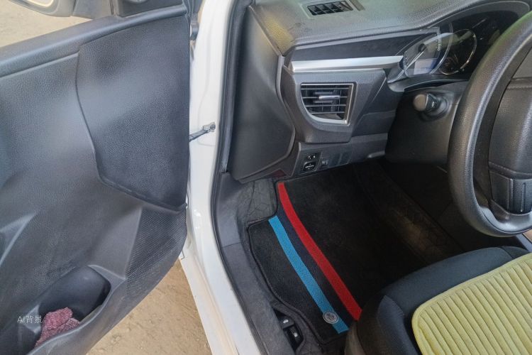 2015 #18 2015 car image #18