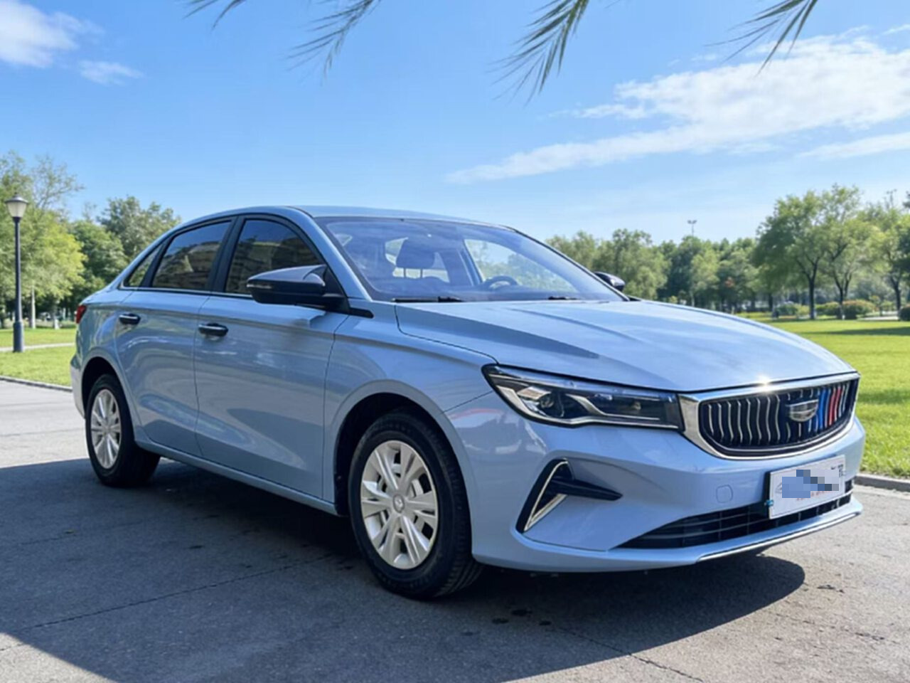 GEELY Emgrand 2023 imagen de coche #5