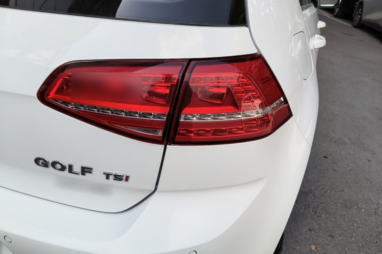 Volkswagen Golf 2015 car image #8