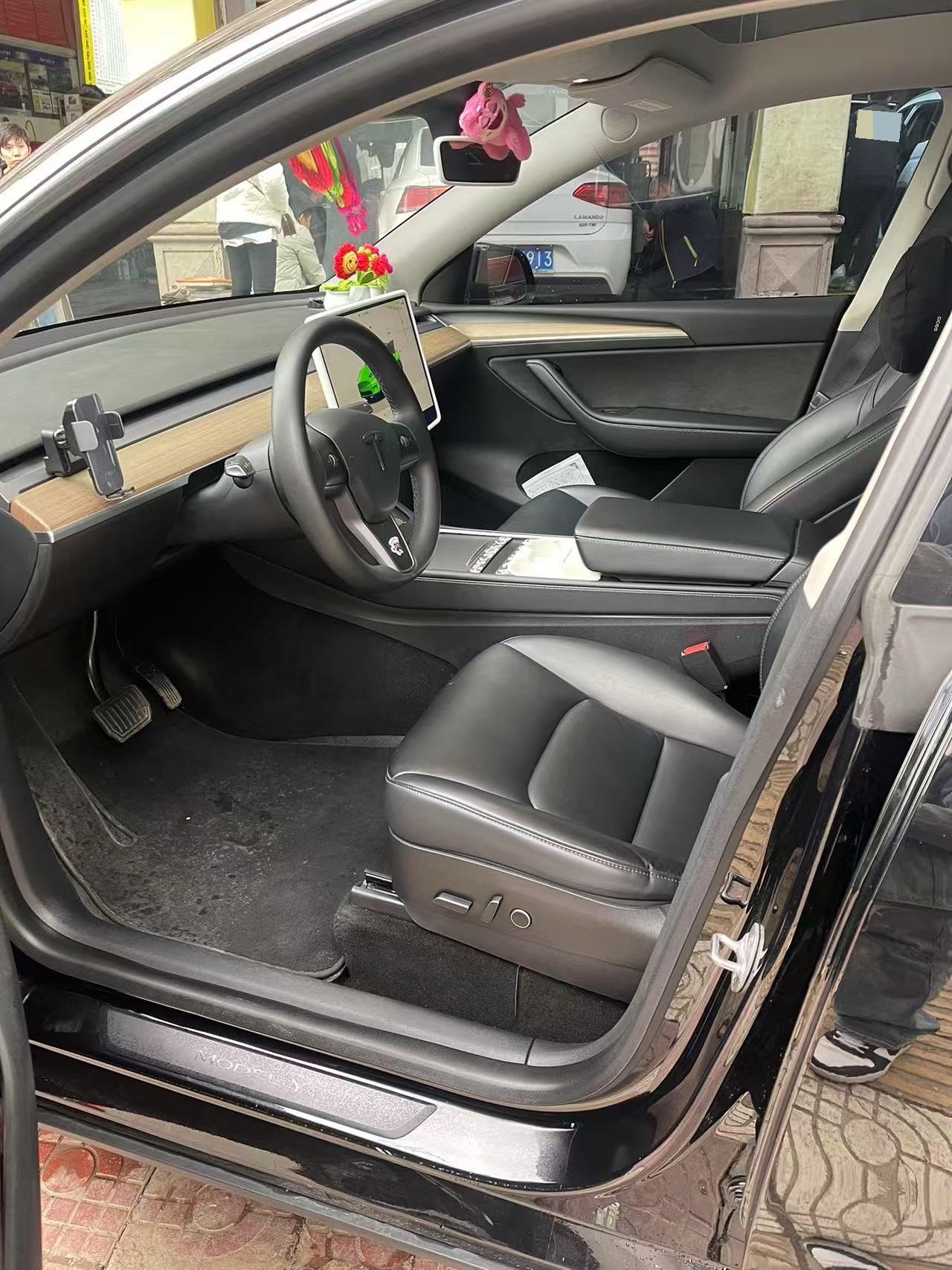 Tesla Model Y 2024 #3 Tesla Model Y 2024 صورة سيارة #3