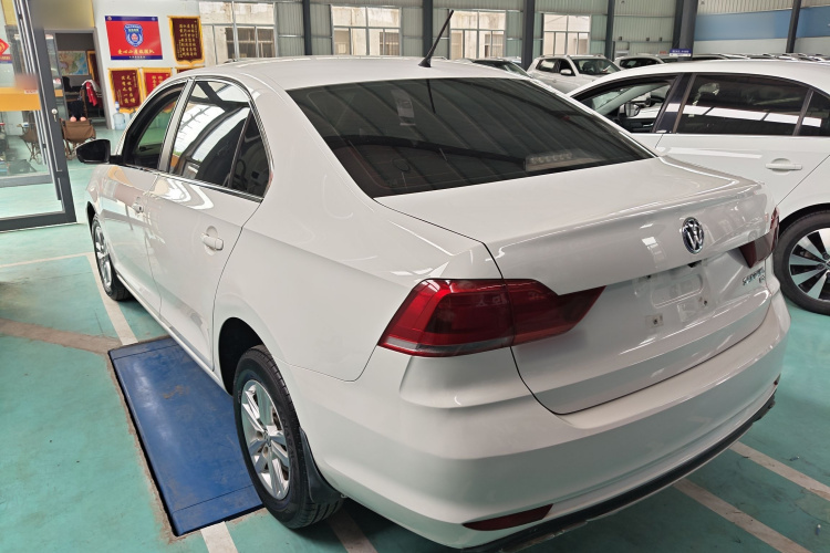Volkswagen Santana 2018 car image #7