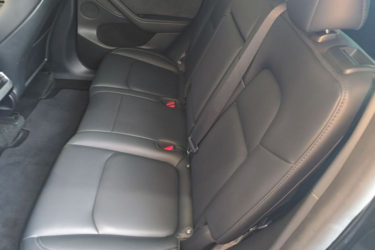 Tesla Model Y 2023 #17 Tesla Model Y 2023 car image #17