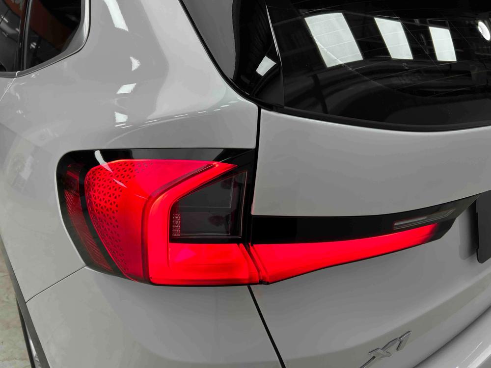 BMW X1 2023 car image #9