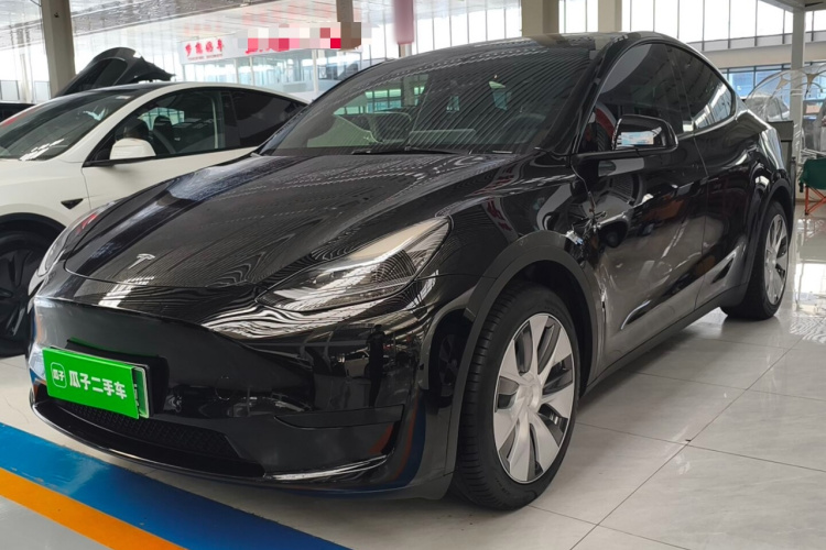 Tesla Model Y 2022 #2 Tesla Model Y 2022 car image #2