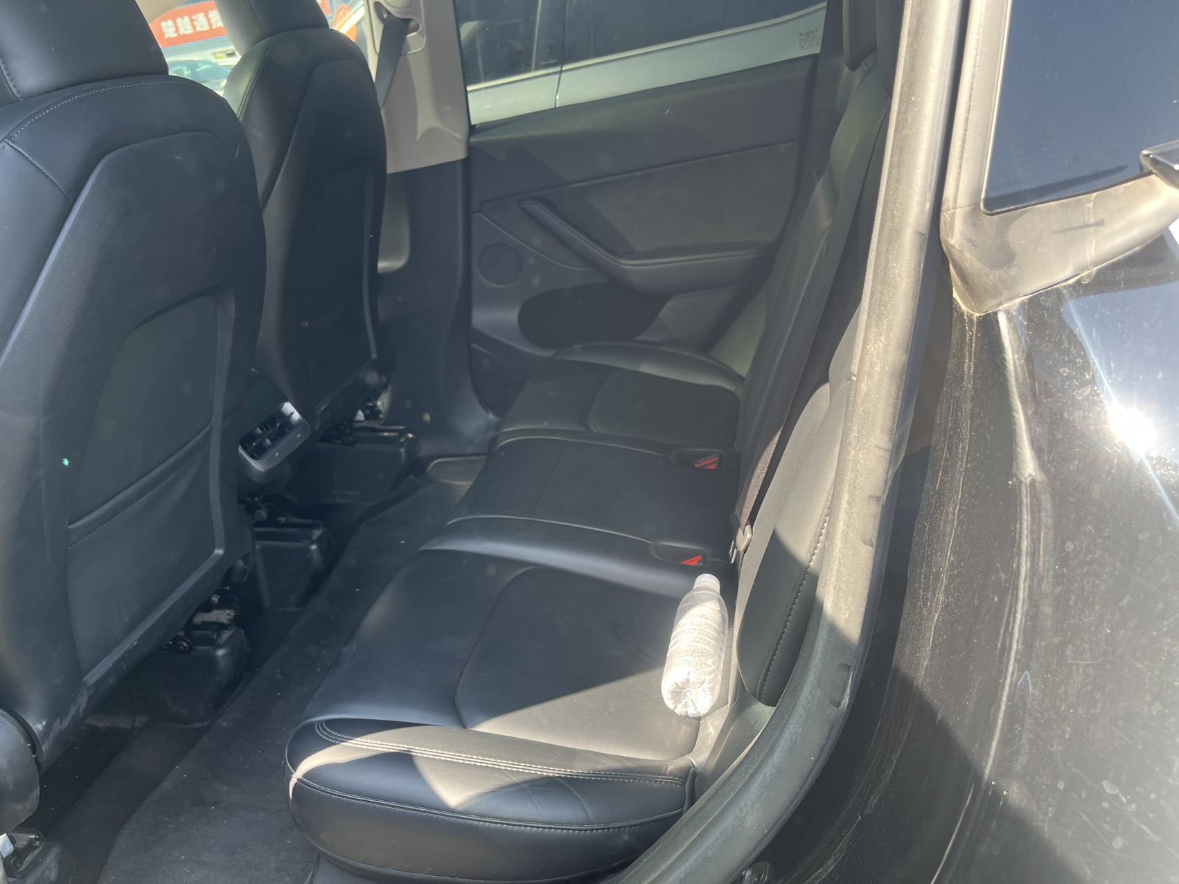 Tesla Model Y 2023 car image #4