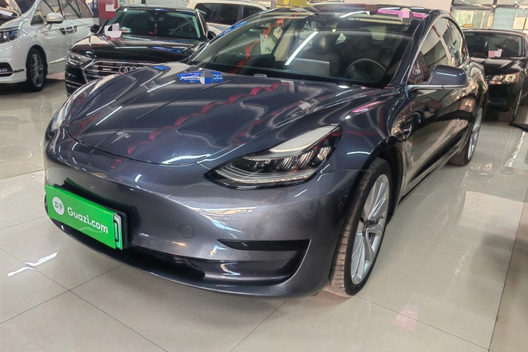 Tesla Model 3 2020 car image #2