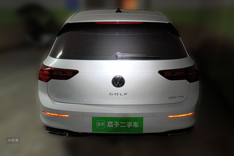 Volkswagen Golf 2023 car image #6