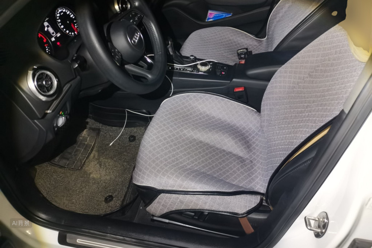 Audi A3 2017 car image #17