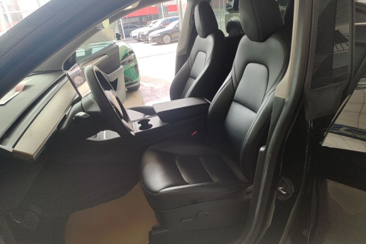 Tesla Model Y 2023 #15 Tesla Model Y 2023 car image #15