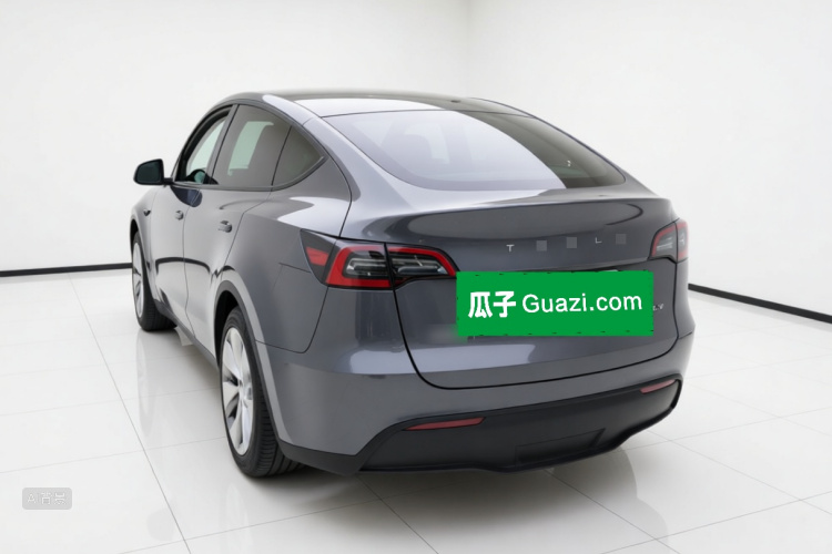 Tesla Model Y 2022 car image #5