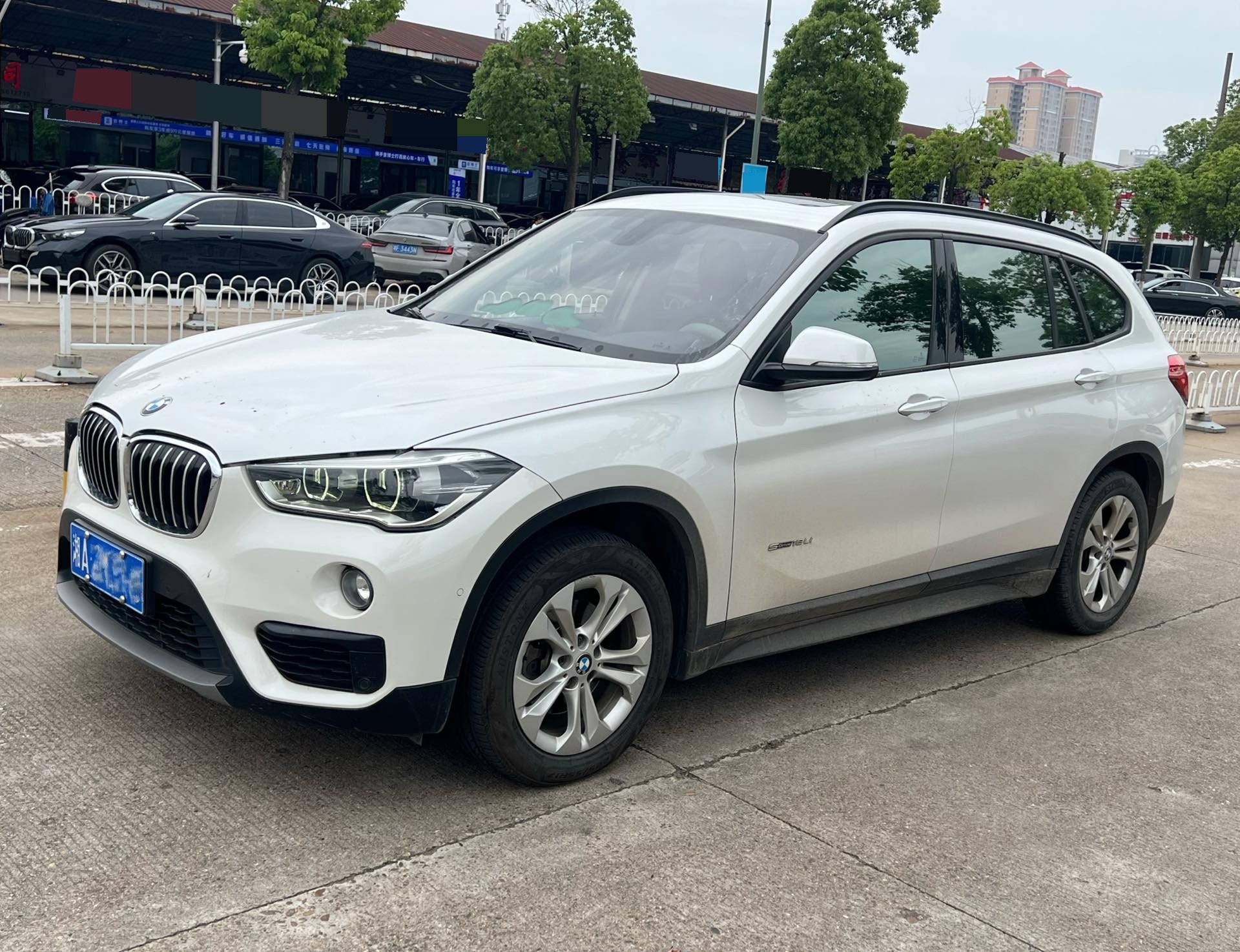 2017 2017 car image