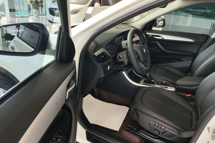 BMW X1 2016 car image #16