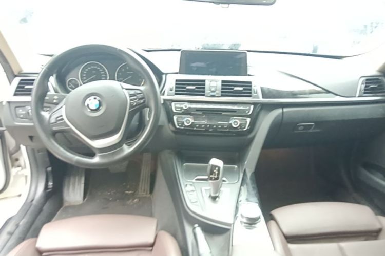 BMW 3 Series 2019 #11 BMW 3 Series 2019 car image #11