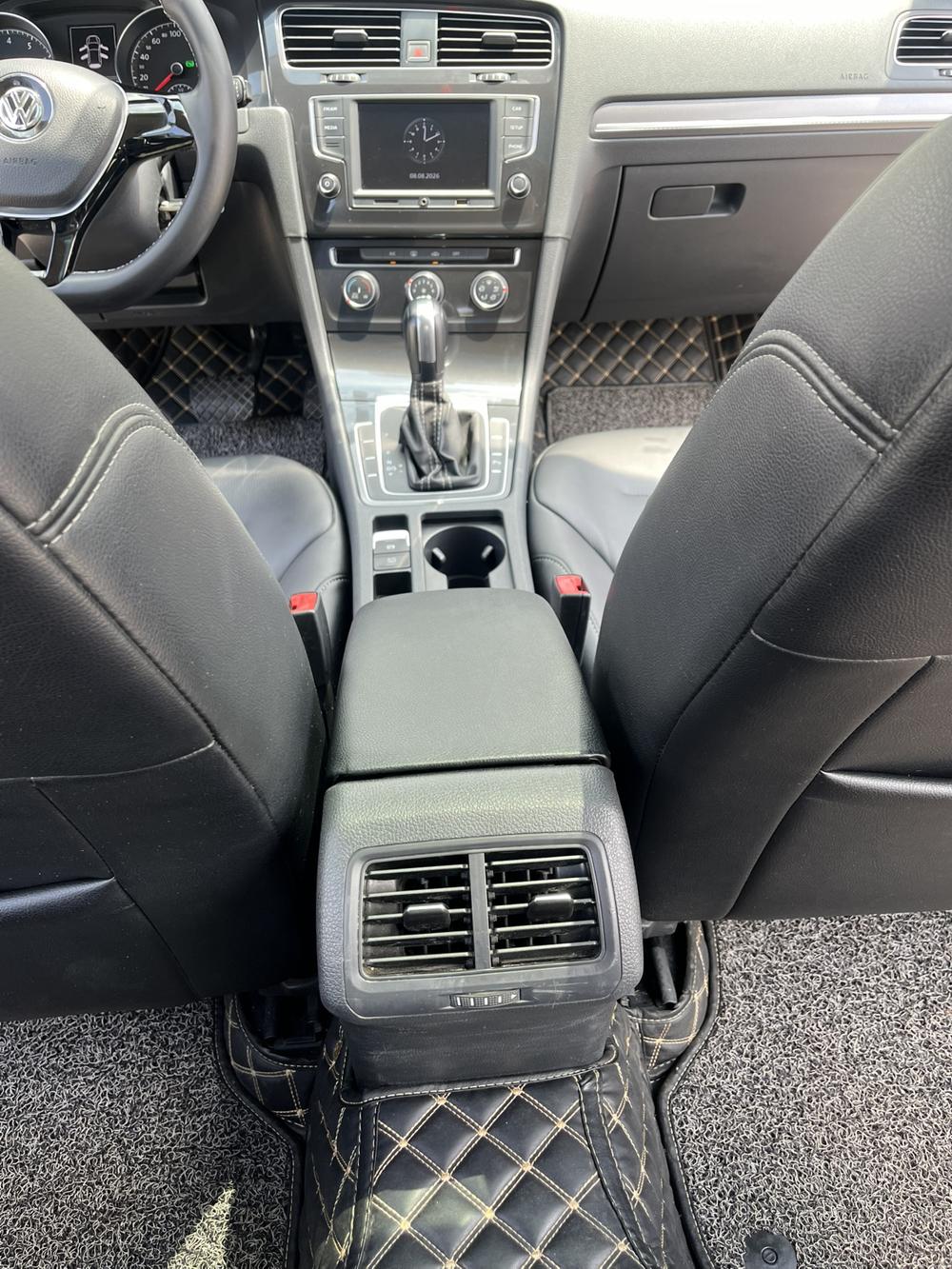 Volkswagen Golf 2017 car image #11