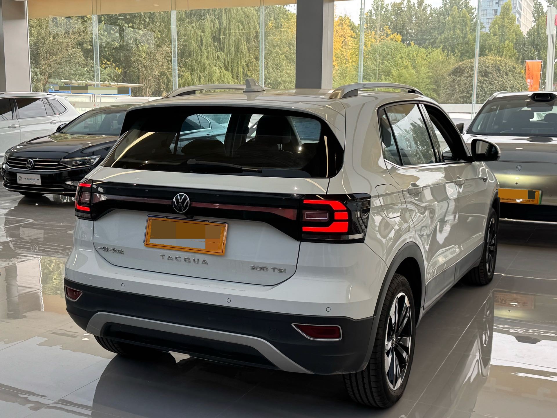 Volkswagen Tacqua 2024 صورة سيارة #9