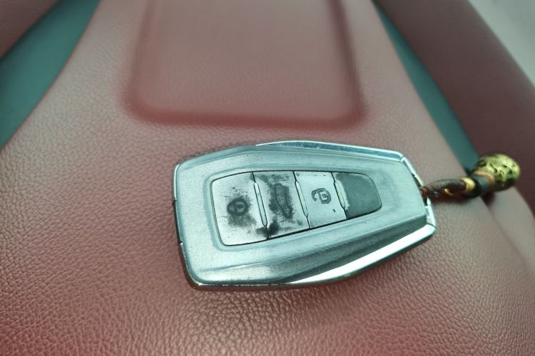 GEELY Coolray 2020 immagine di auto #9