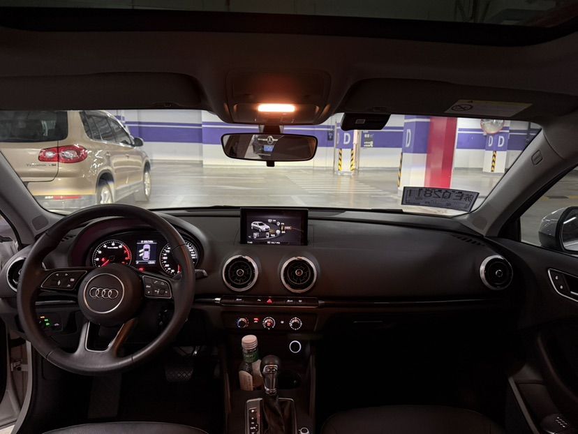 Audi A3 2019 car image #9