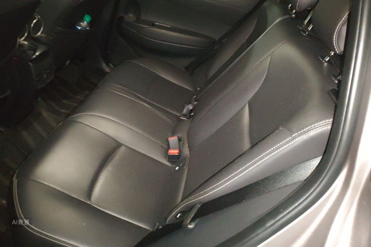 Toyota Corolla Cross 2025 صورة سيارة #19