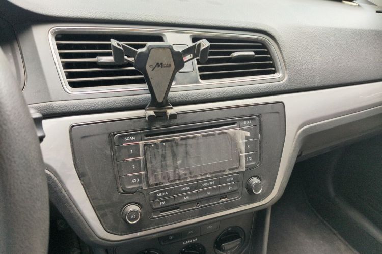Volkswagen Lavida 2019 car image #17