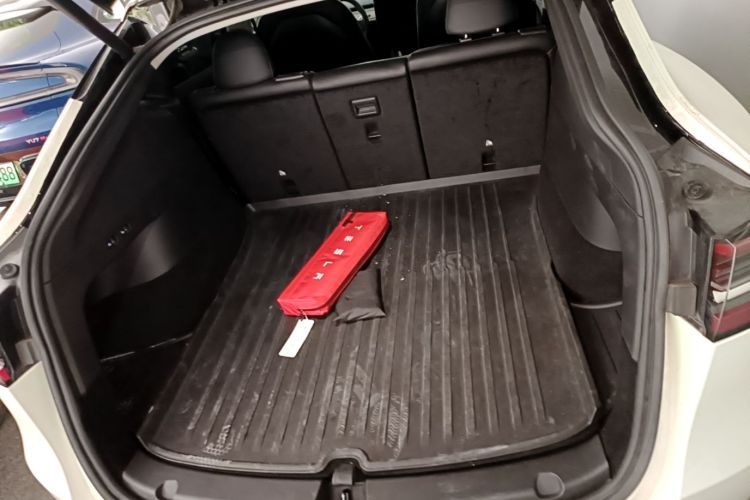 Tesla Model Y 2022 #19 Tesla Model Y 2022 car image #19