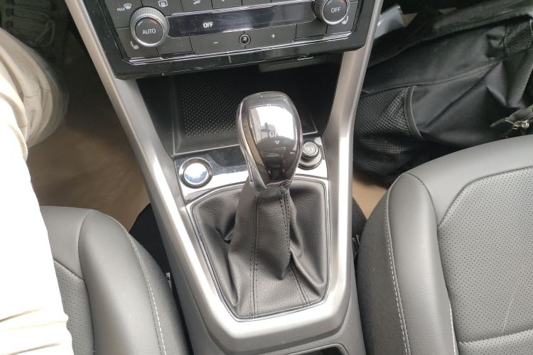 Volkswagen T-Cross 2022 изображение автомобиля #18