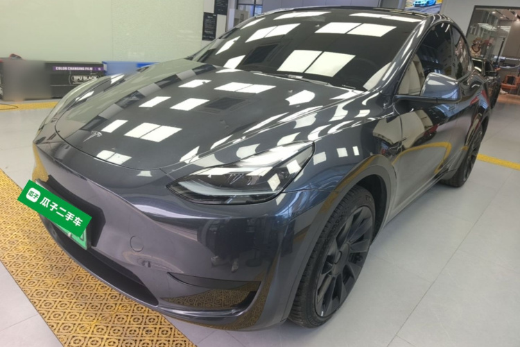 Tesla Model Y 2024 #2 Tesla Model Y 2024 car image #2