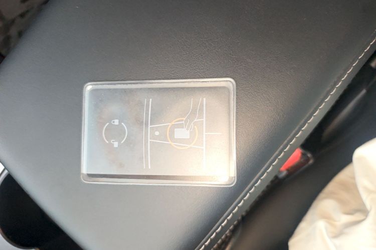 Tesla Model Y 2022 #9 Tesla Model Y 2022 immagine di auto #9