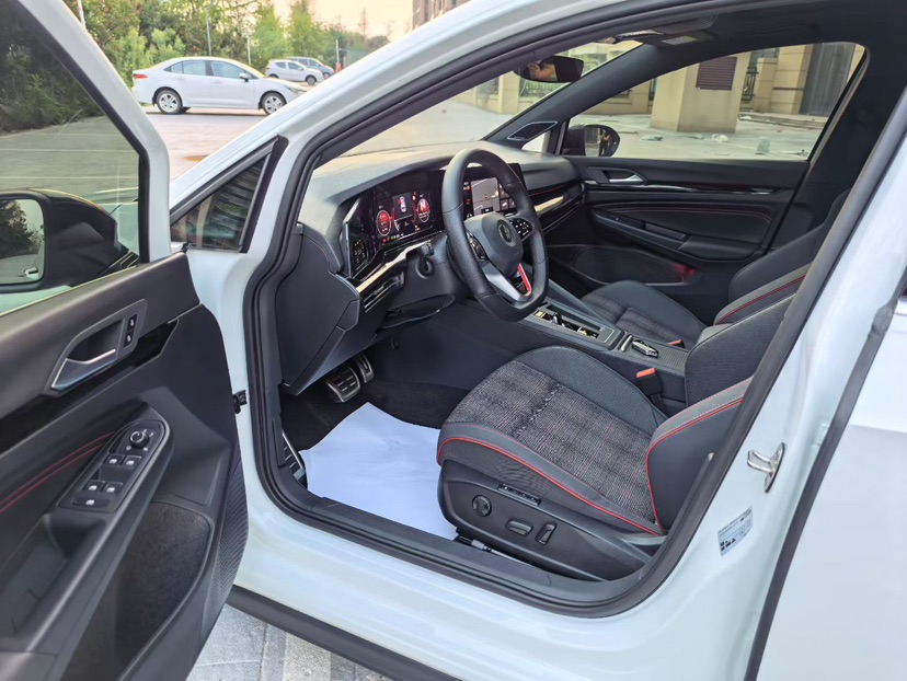 Volkswagen GolfGTI 2023 car image #7