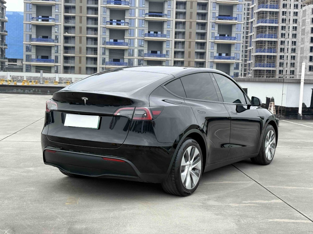 Tesla Model Y 2022 #4 Tesla Model Y 2022 car image #4