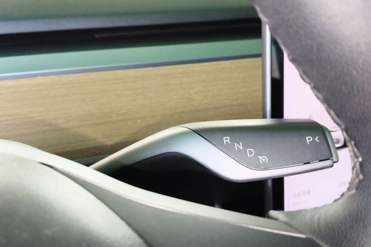 Tesla Model 3 2020 car image #14