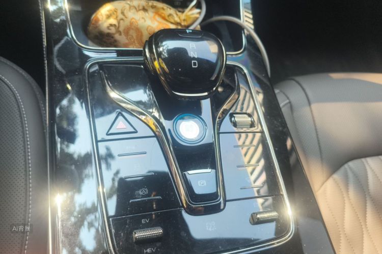 BYD Han 2024 car image #16