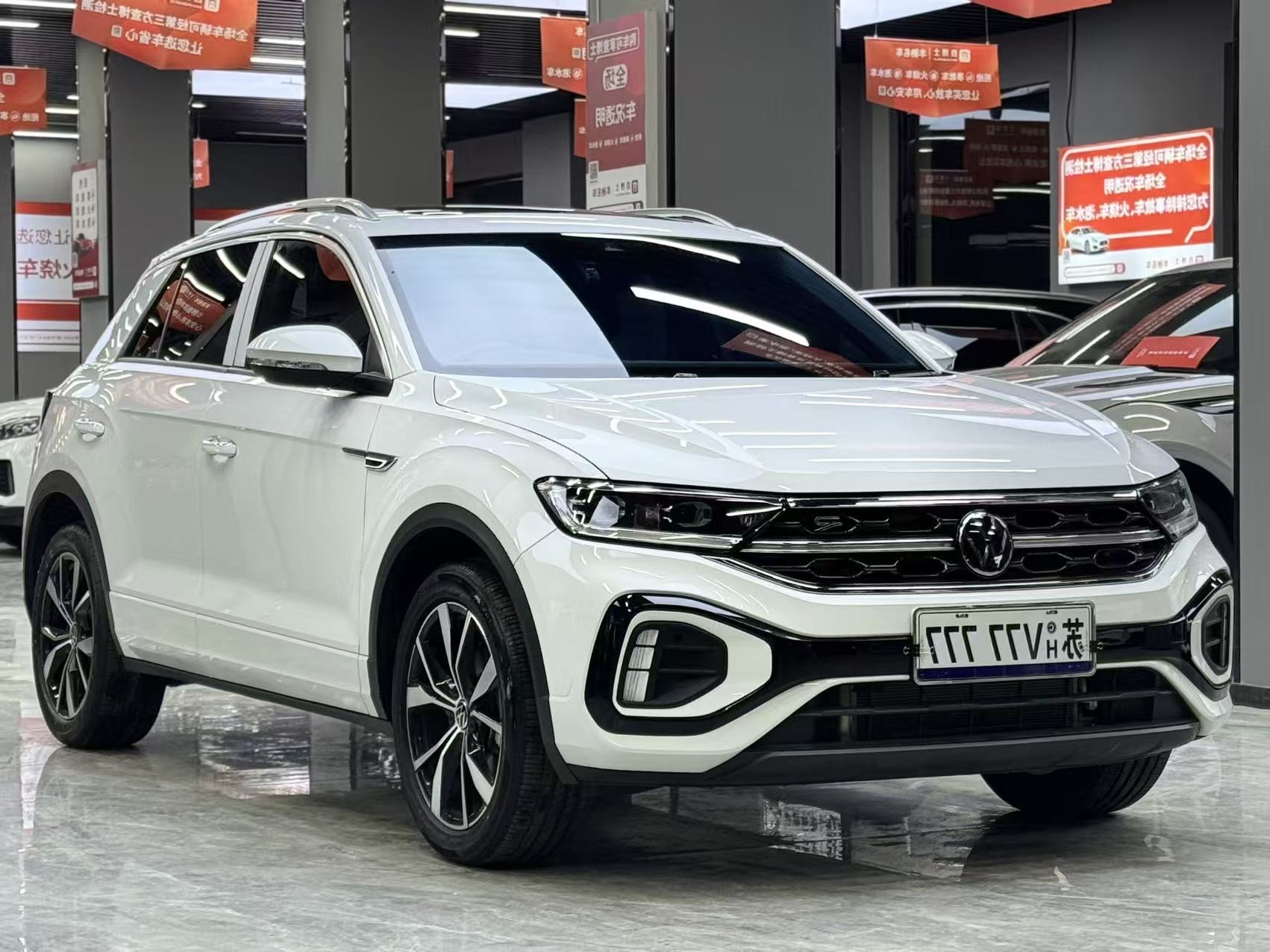 Volkswagen T-Roc 2023 #3 Volkswagen T-Roc 2023 car image #3