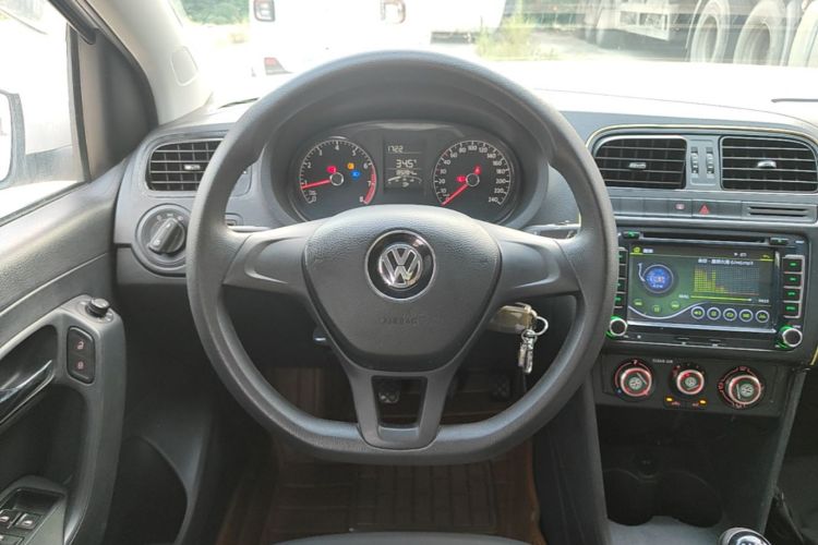 Volkswagen Polo 2016 #11 Volkswagen Polo 2016 car image #11