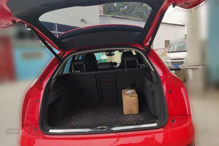 Audi Q3 2018 car image #21