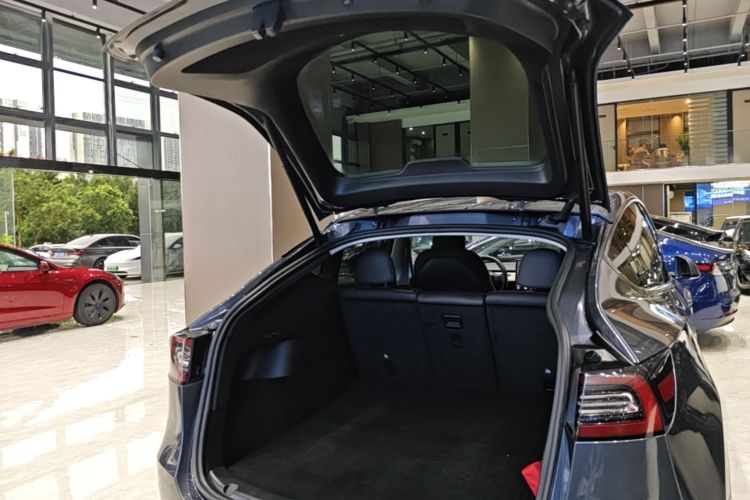 Tesla Model Y 2022 #19 Tesla Model Y 2022 car image #19