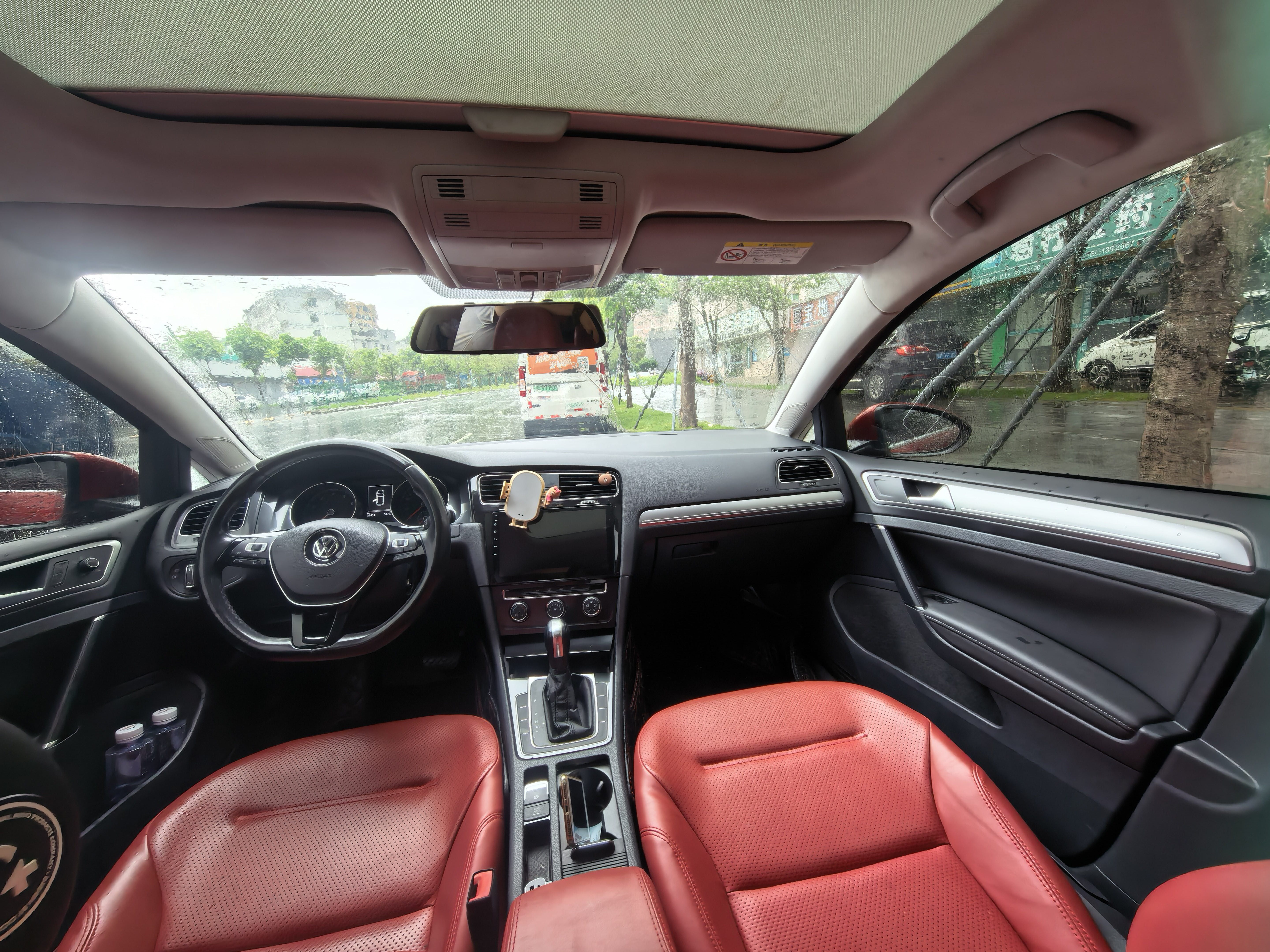 Volkswagen Golf 2018 car image #5