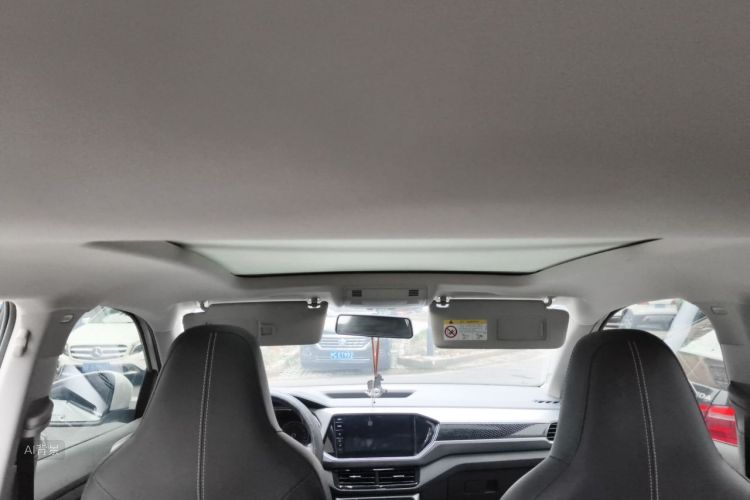 Volkswagen T-Cross 2021 car image #20