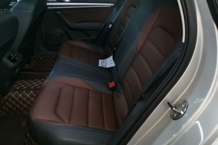 Volkswagen Lavida 2018 car image #17