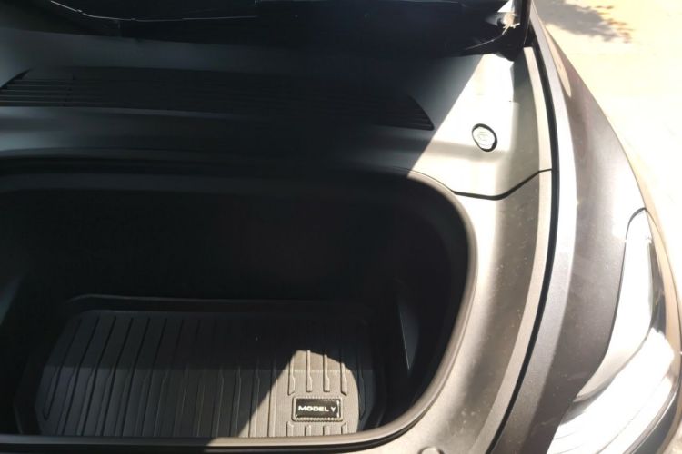 Tesla Model Y 2024 #29 Tesla Model Y 2024 car image #29