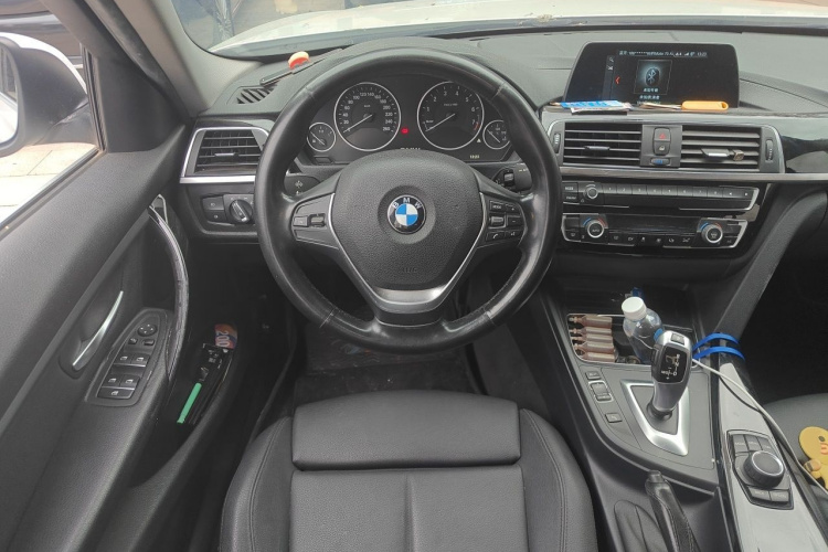 BMW 3 Series 2018 #11 BMW 3 Series 2018 изображение автомобиля #11