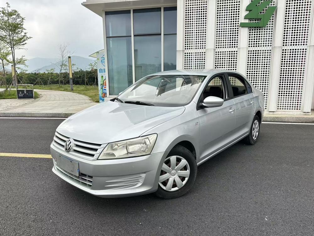 Volkswagen Santana 2013 car image 