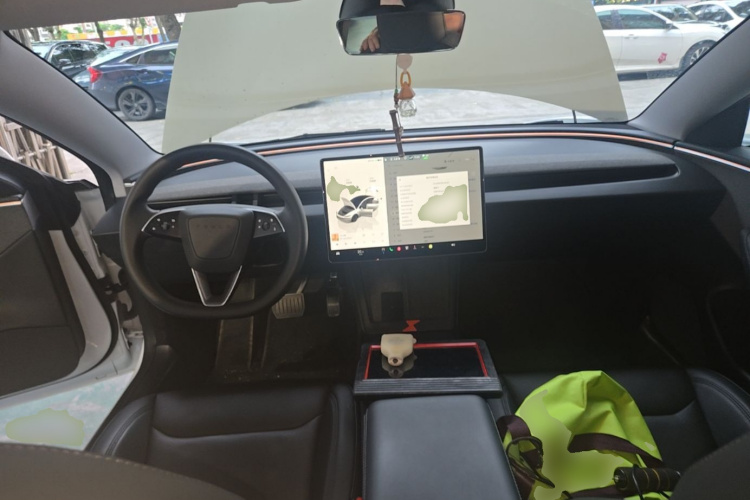 Tesla Model 3 2024 #11 Tesla Model 3 2024 car image #11