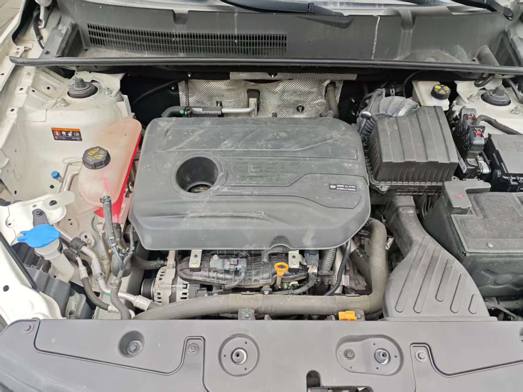 GEELY Vision X6 2022 car image #10