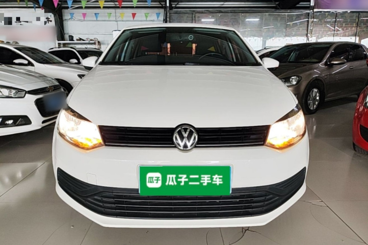 Volkswagen Polo 2017 car image #3