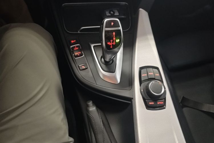 BMW 3 Series 2019 #14 BMW 3 Series 2019 car image #14