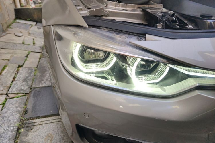 BMW 3 Series 2017 #8 BMW 3 Series 2017 car image #8
